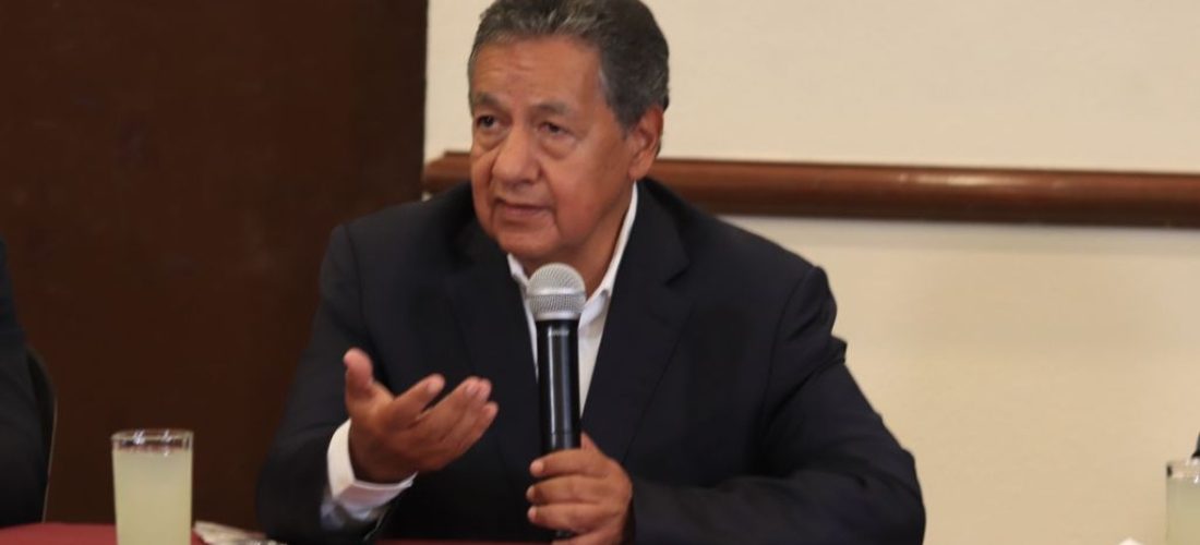 Quiere Higinio Martínez una nueva Constitución en el Estado de México