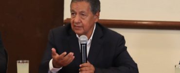 Quiere Higinio Martínez una nueva Constitución en el Estado de México