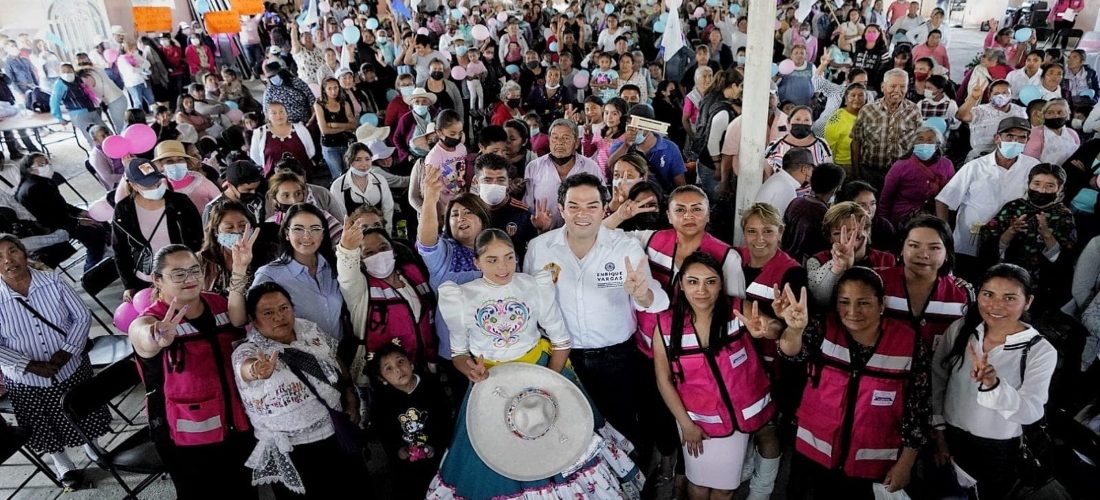 Habitantes de Temoaya reciben con muestras de apoyo a Enrique Vargas